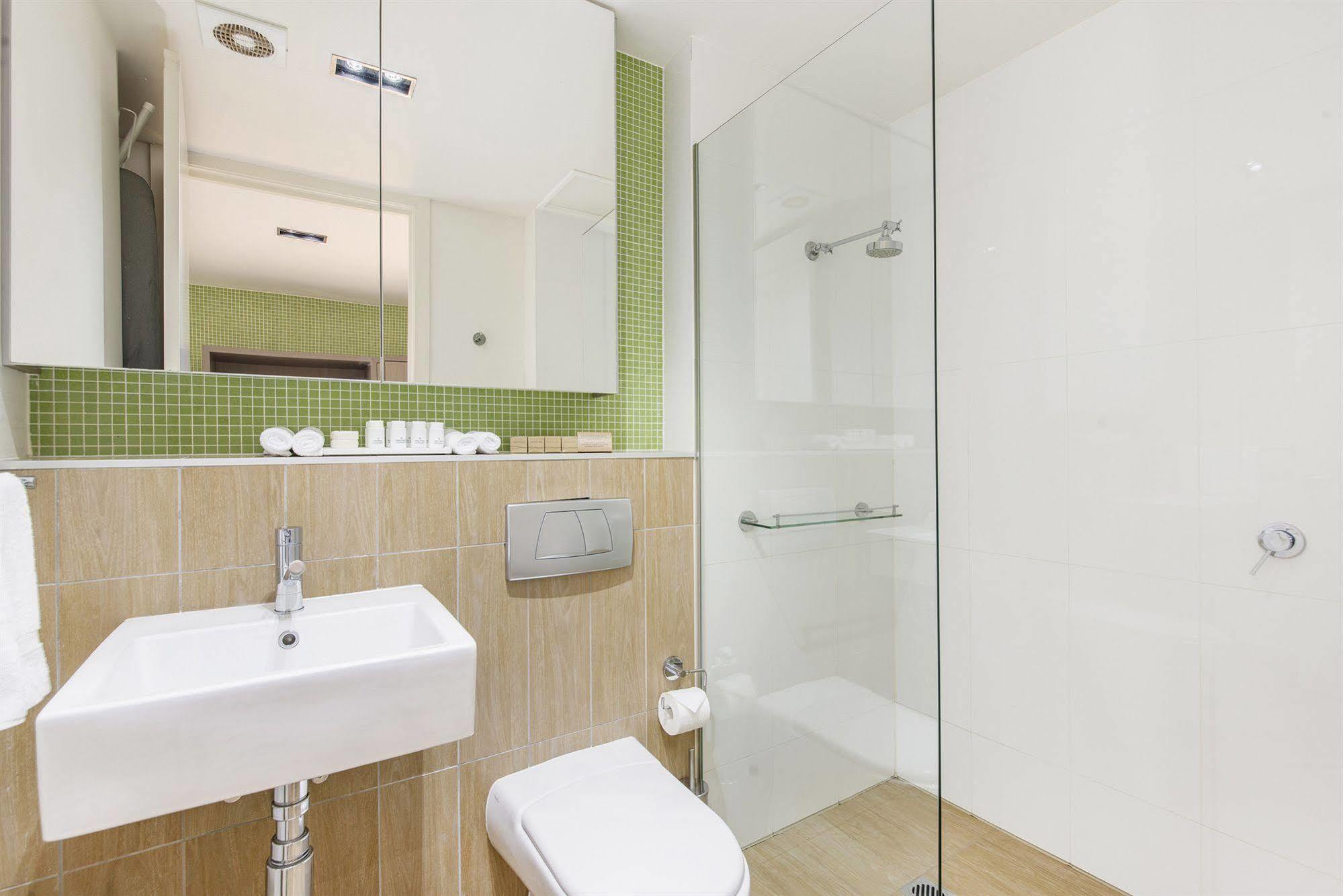 Abode Gungahlin Aparthotel Canberra Exterior photo