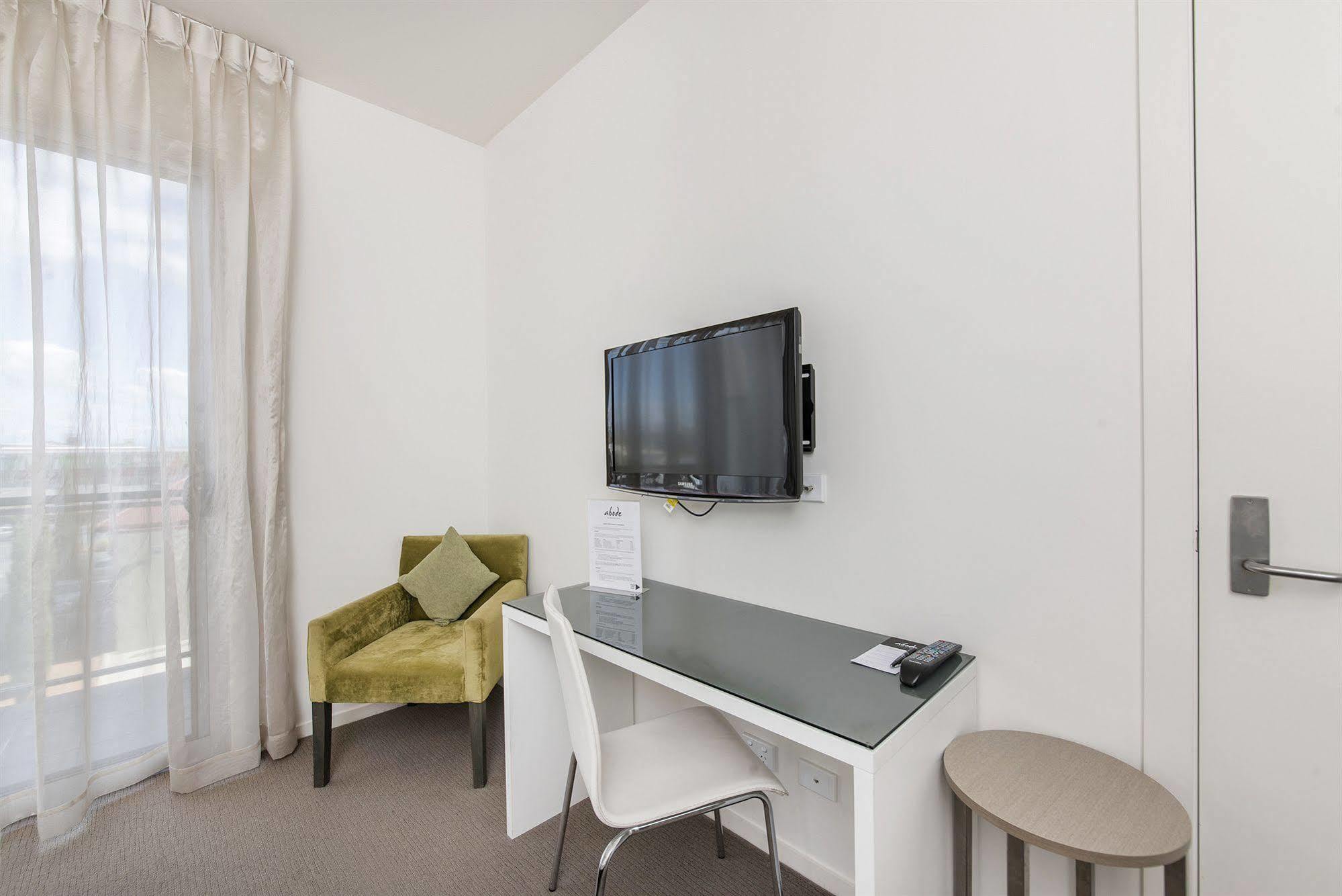 Abode Gungahlin Aparthotel Canberra Exterior photo